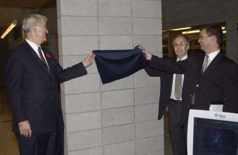 Robert Birgeneau, John Youson and Unidentified Dignitary, Unveiling, Sign for Sun Microsystems Informatics Commons, UTSC Library, Opening Event, Academic Resource Centre (ARC)