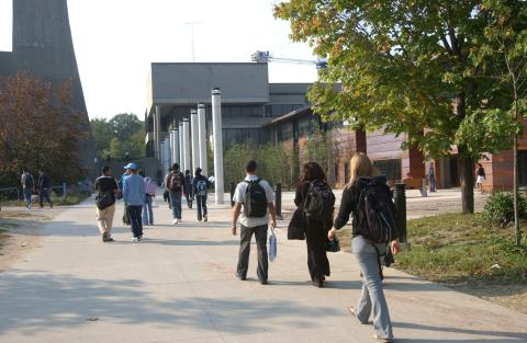 Students on ARC Walkway