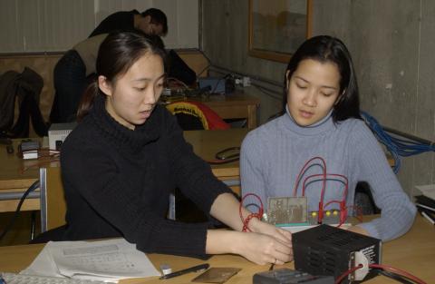 Students work in Physics Lab
