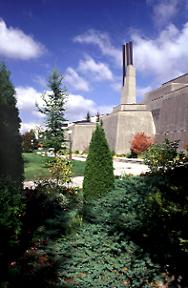 Exterior, Humanities Wing (H-Wing), Showing Plantings and Fall Colours