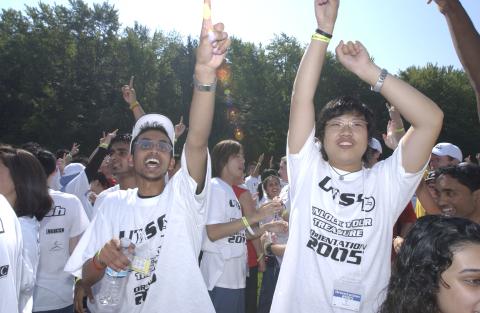 Students Outdoors, Cheering, Orientation, 2005